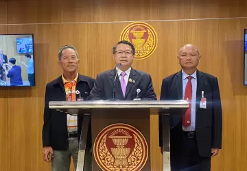 'Premsak' urges 'Ung Ing' to resign to close the political vacuum!